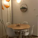 App T2 Cozy Proche De La Apartment